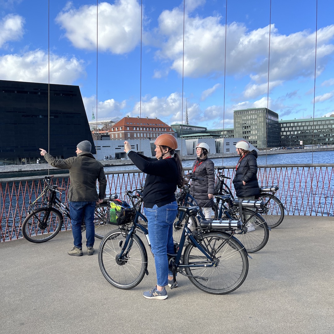 cycling tourist copenhagen
